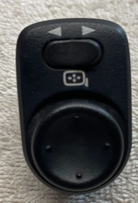 2010-2015 CAMARO GM OEM POWER MIRROR MASTER SWITCH - Image 1 of 4