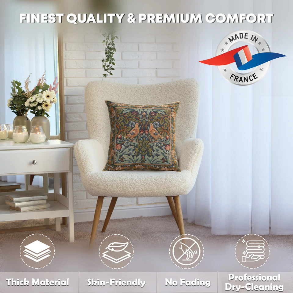 Funda de almohada Brother Bird | Funda de cojín tapiz William Morris 19x19 pulgadas Foto 1 de 4