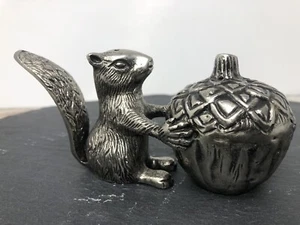 Squirl And Acorn Salt And Pepper Woodland Series - Picture 1 of 5