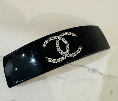 Clip de pelo Chanel Barrette París Francia clásico estrás estampado 08 2008 Foto 1 de 4