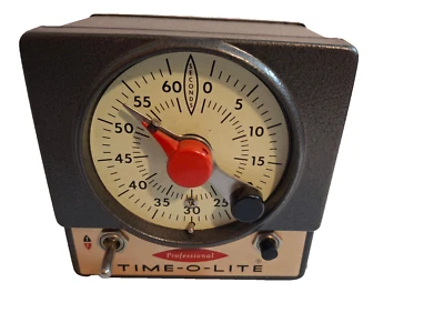 Temporizador de cuarto oscuro industrial Time-O-Lite Professional Master de colección P-72 funcionando Foto 1 de 4