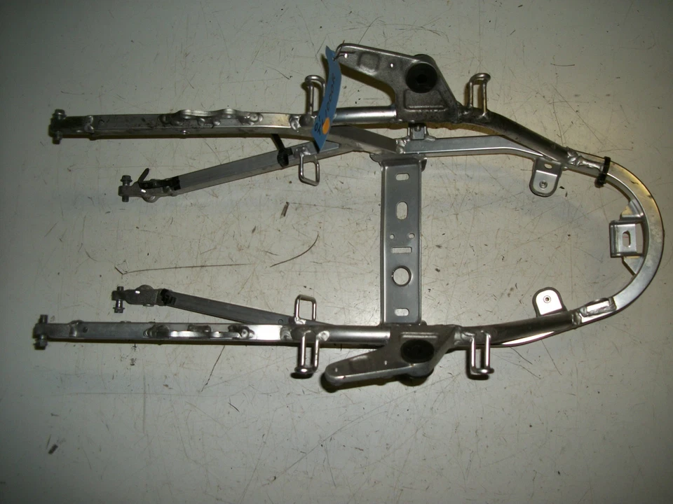 SUBCHASIS TRASERO USADO SUZUKI 01 TL1000R TL 1000 R Foto 1 de 1