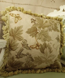 18" Simple Elegant Antique Vintage Grape Leaves Vines Needlepoint Pillow - Picture 1 of 3