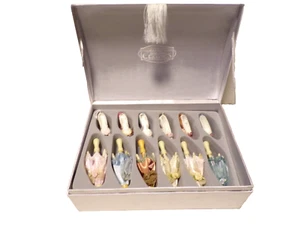 👠Thomas Pacconi 1900-2000 Classics Victorian Shoes Parasol Ornaments 12 Pcs🌂 - Picture 1 of 8