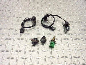 2006 05-06 Suzuki GSXR 1000 GSXR1000 Oil Pressure Speed Pulse Pick Up Sensors - Picture 1 of 12