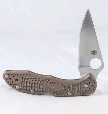 Navaja de Bolsillo Spyderco Delica 4 VG-10 Seki-City Japón Cierre Trasero Marrón Borde Liso Foto 1 de 4