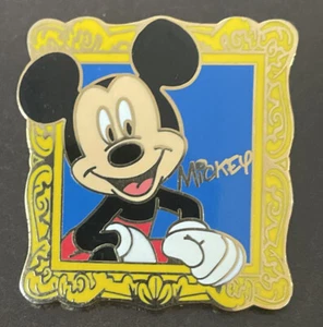 Spilla Disney con cornice Topolino - Foto 1 di 7