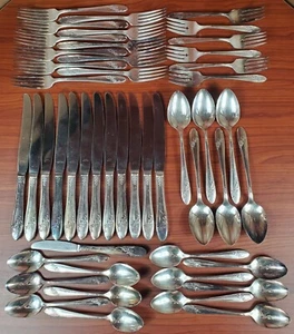 Oneida Community Tudor Silver Plate Queen Bess II Silverware 56 Piece Set - Picture 1 of 2