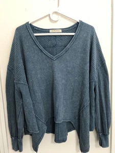 We The Free People Coraline Thermal Waffle Knit Top Teal Blue Oversized Sz S - Picture 1 of 10