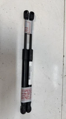 Verin de capot KIA CARNIVAL 2 - Photo 1/3