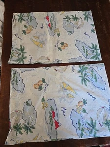 Par de fundas de almohada estándar Pottery Barn para niños mapa Maui Hawaii Aloha  - Imagen 1 de 5