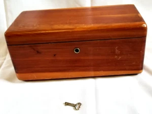 Lane Mini Cedar Chest 9" x 4" x 4" w KEY Lock Whitehall NY Storage Trinket READ - Picture 1 of 17