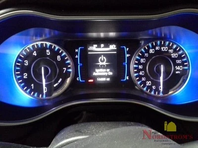 Chrysler 200 2015 velocímetro cuadro de instrumentos indicadores Foto 1 de 4