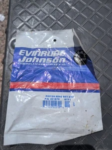 OMC Evinrude Johnson OEM 431870 0431870 Piston Ring Set - Picture 1 of 2