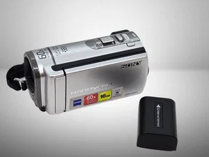 Sony DCR-SX63 Handycam Digital Video Camcorder w/Battery  FAST FREE SHIPPING b - Picture 1 of 16