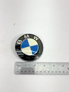 09-15 BMW E90 E91 E92 335d Rear Trunk Lid Emblem Logo Badge OEM 8132375 !!PIN!! - Picture 1 of 10