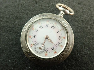 RELOJ DE BOLSILLO SUIZO DE COLECCIÓN 33,5 MM CON ESTUCHE BROCHE PLATEADO .800 - FUNCIONANDO - Imagen 1 de 5