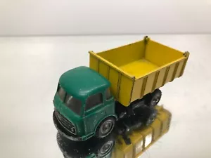 CIJ SAVIEM DUMPER TIPPER TRUCK -GREEN+YELLOW L12.5cm- FIXER UPPER - V81 - Imagen 1 de 9