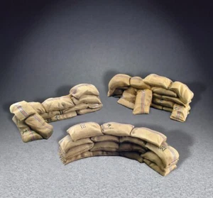 BRITAINS DIORAMA ACCESSORIES 53001 MEALIE BAG WALL CURVED AND SHORT STRAIGHT SEC - Picture 1 of 3