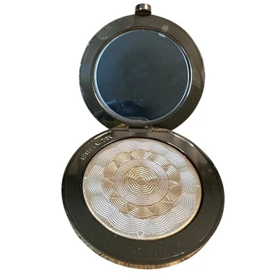 Estee Lauder Bronze Goddess 01 Heat Wave Illuminating Powder Gelee Highlighter - Image 1 of 4