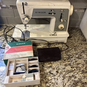 Singer Touch & Sew Spezial Zick Zack Modell 648 Nähmaschine. Teile oder Reparatur - Bild 1 von 16