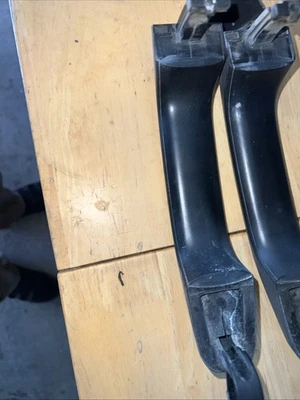 2017 Chevy Silverado 15000 Regular Cab Door Handles Oem Pair Left Right - Image 1 of 3