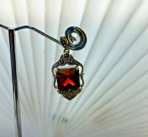 STERLING SILVER RED GARNET - EARRINGS BEAUTIFUL -1.25" LONG - Picture 1 of 3