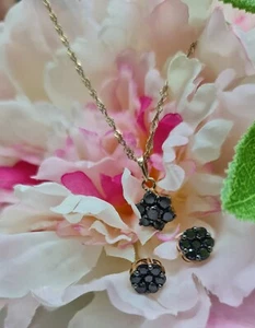 9ct Gold 50pt black diamonds Pendant 50pt Stud Earring,with 18inches chain - Picture 1 of 4