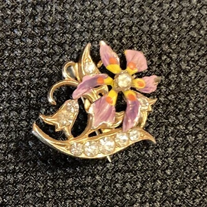 Vintage Emaille lila Orchidee Brosche Strass Details goldfarben 1" x 1" Anstecknadel - Bild 1 von 6