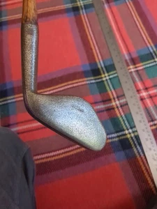 TimewarpGolf - Rare unusual iron. hickory golf club. - Picture 1 of 11