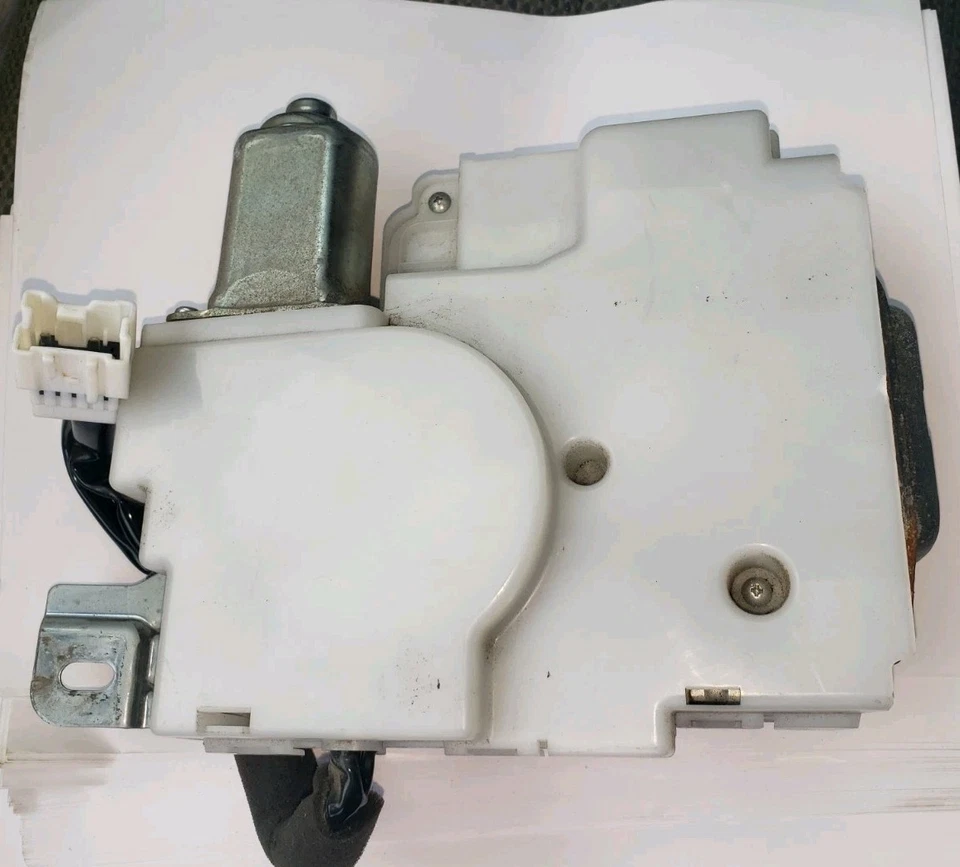 Actuador de cierre de cerradura de puerta trasera puerta levadiza Nissan QUEST OEM 2011-2017 * Foto 1 de 1