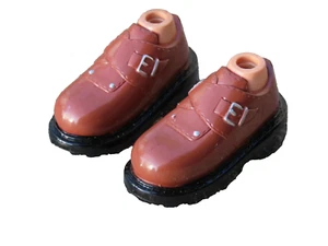 Bratz Boyz Moda Muñeca Hombre Zapatos de Vestir Pies Niño Marrón - Imagen 1 de 4
