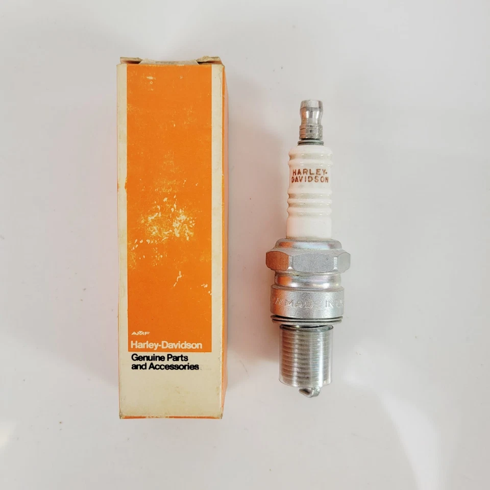 Harley-Davidson  SX250 / SS250 OEM Spark Plugs 32306-61 Solo - Image 1 of 4