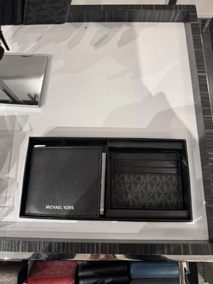 Nuevo conjunto de carteras de regalo Michael Kors para hombre Foto 1 de 2