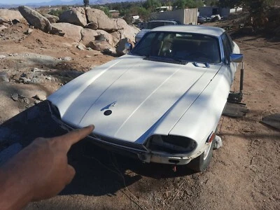 Jaguar XJS v12 87-91 OEM белый капот в сборе выглядит б/у  - Изображение 1 из 4