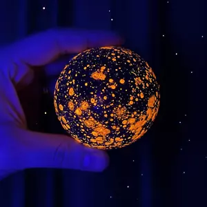 Yooperlite naturale 2" sfera luna piena guarigione UV pietra luminosa cristallo decorazione regalo - Foto 1 di 17