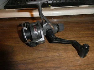Mulinello da spinning Shimano Ax2000 Quickfire II R2000  - Foto 1 di 6