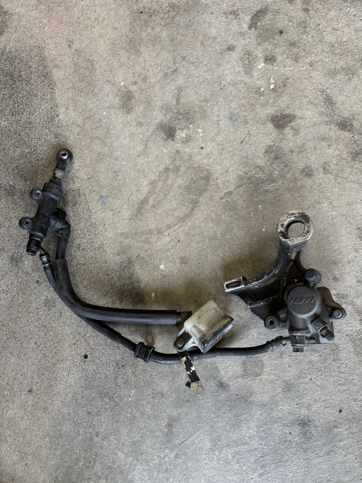 Cilindro maestro pinza de freno trasero Honda CBR 1000 RR 2004-2007 OEM Foto 1 de 1