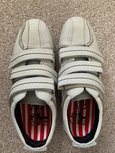 FLY LONDON WHITE TRAINERS SIZE 5 NEW CONDITION SEE DESCRIPTION - Picture 1 of 6