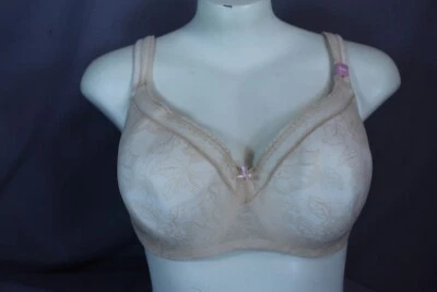 Sujetador balconette delantero ligeramente forrado con aros Cacique talla 46DD Foto 1 de 4