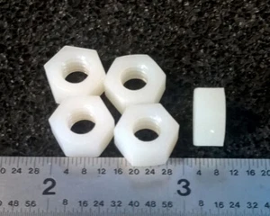 1/4 - 20 TUERCAS HEXAGONALES LISAS 7/16" NAILON - 50 piezas - Imagen 1 de 1