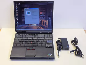 IBM Thinkpad T30 14.1" Pentium 4-M1800 + 512MB + 40GB Windows 98SE + DOCK TESTED - Picture 1 of 19