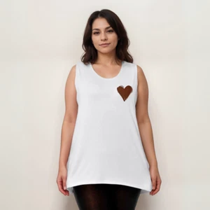 ROCKTHOSECURVES WOMENS Plus‑Size Sleeveless Cut‑Side Cami Vest with Heart Print - Picture 1 of 4