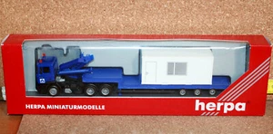 Herpa 1548474 MAN F 2 EVO Firma Hoch Tief Schwerlastzug Container H0 Neu in OVP - Bild 1 von 2