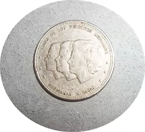 yK111 ~ 1986 REPUBBLICA DOMINICANA 25 CENTAVOS SORELLE HERMANAS MIRABAL ~ BELLA MONETA - Foto 1 di 3