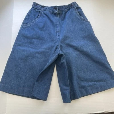 Vintage Koret city blues denim Gaucho wide leg jean shorts Women’s Size small - Image 1 of 4