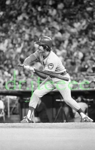 Bill Buckner CHICAGO CUBS - 35mm Baseball Negative - Picture 1 of 1