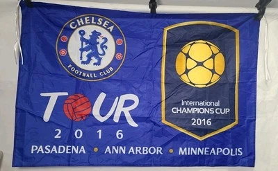 Bandeira/bandeira Chelsea Football Club 2016 International Tour EUA azul 24"/34" usada  - Imagem 1 de 4