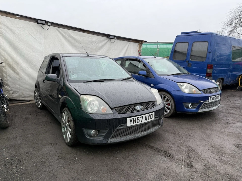 Ford Fiesta MK6 ST150s  BREAKING SPARES 2002-2008 2007 FULL LEATHER SEATS - Image 1 of 2