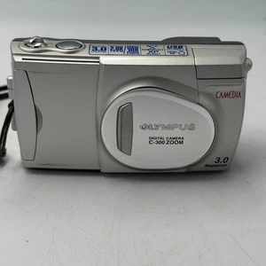 OLYMPUS C-300 Zoom Digital Camera - Picture 1 of 13
